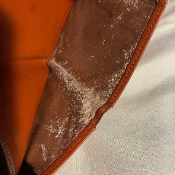 Louis  Vuitton Epi Compact Wallet - Picture 8 of 9